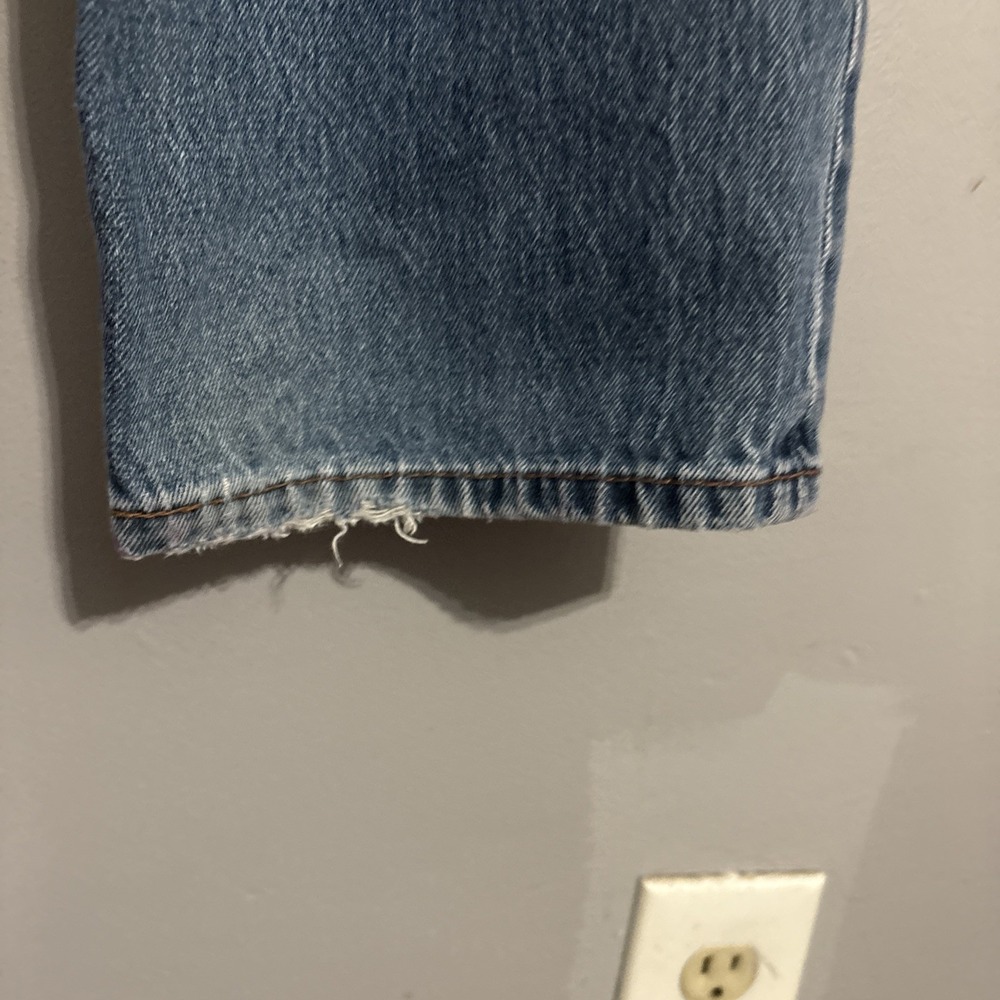 Levis 505 Blue Jeans Mens 36x34 Faded Light Wash Straight Work Pants - Picture 8 of 16